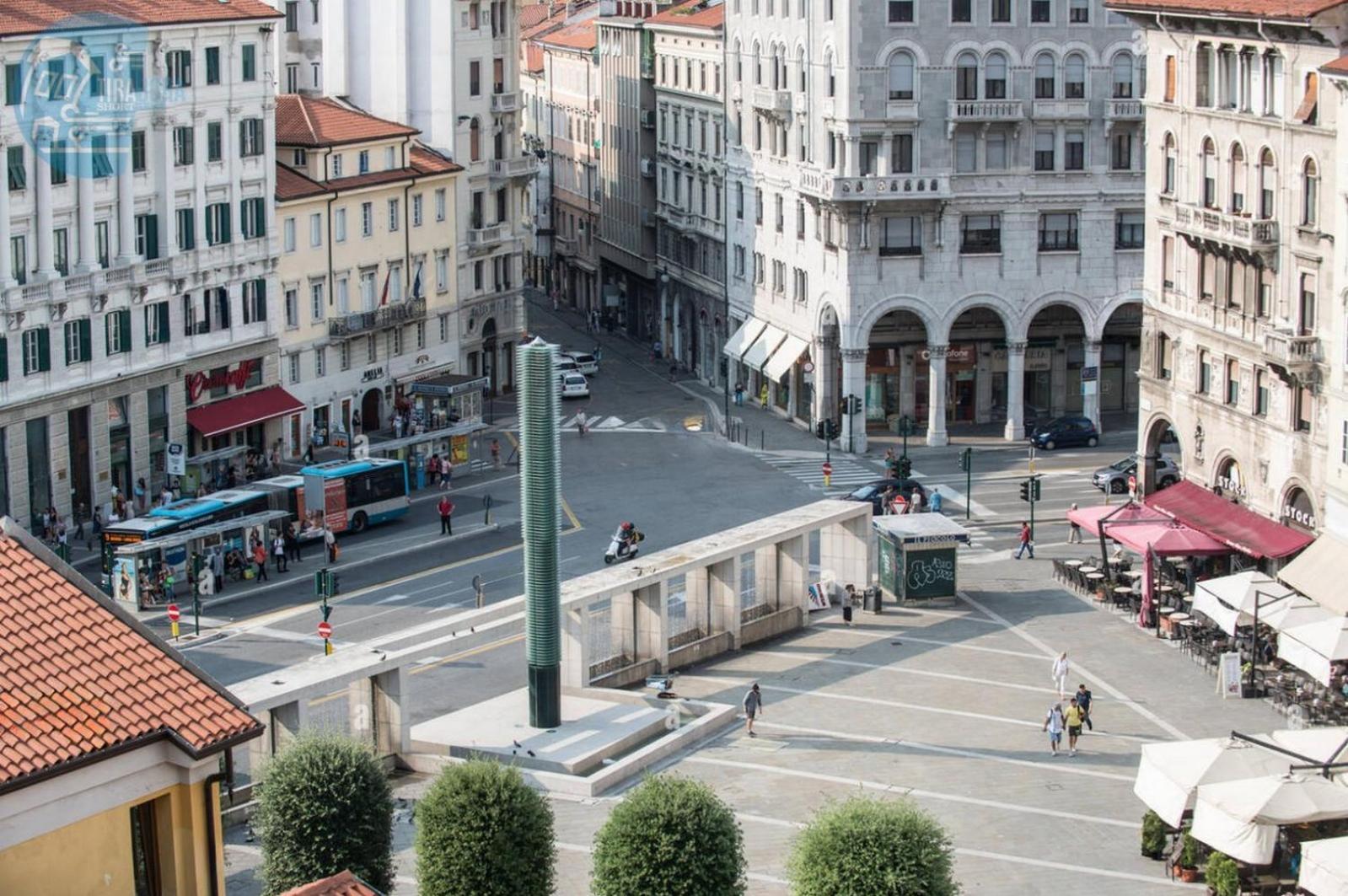 Slataper 9 Tirabora Short Rent Apartment Trieste Luaran gambar